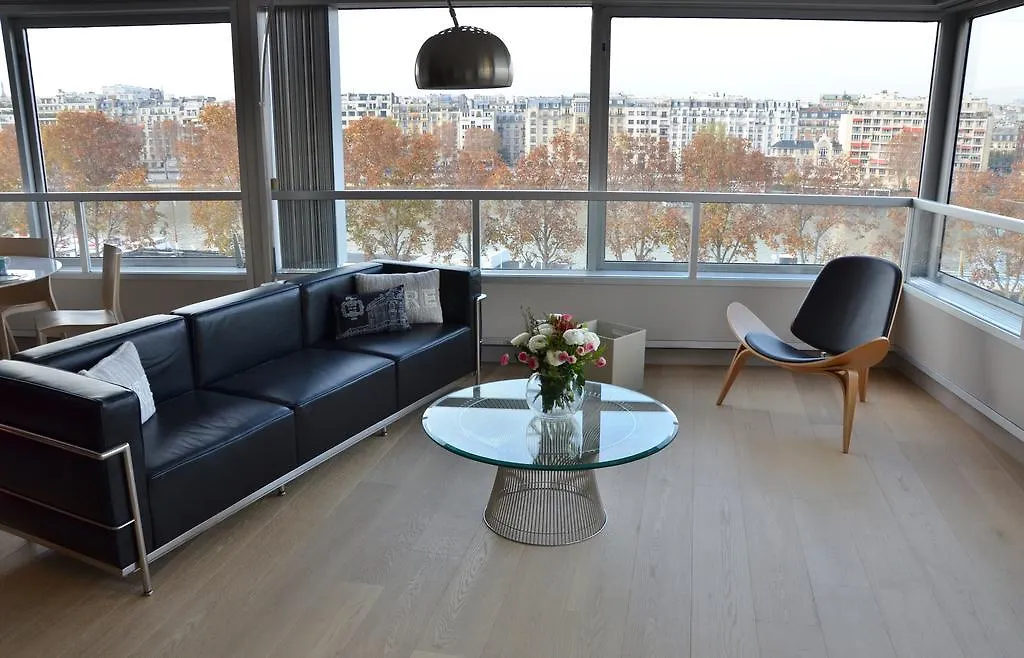 Apartment Tour Eifel - Quai Andre Citroen Id 273 *